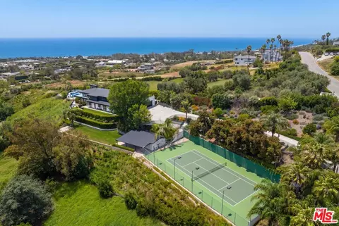 29800 Cuthbert Rd, Malibu, CA 90265