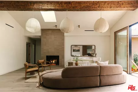 8029 El Manor Ave, Los Angeles, CA 90045