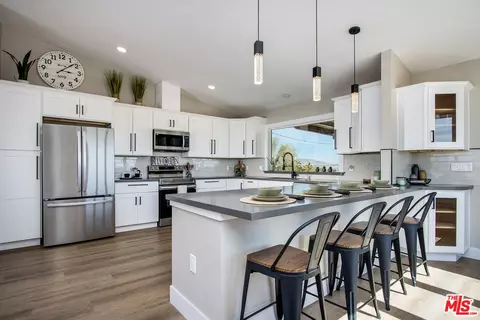 Kitchen - 60777 Adele Ave, Landers, CA 92285 photo 2 of 7