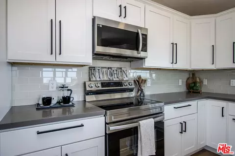Kitchen - 60777 Adele Ave, Landers, CA 92285 photo 7 of 7