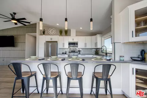 Kitchen - 60777 Adele Ave, Landers, CA 92285 photo 3 of 7