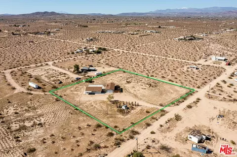 View/Area - 60777 Adele Ave, Landers, CA 92285 photo 4 of 5