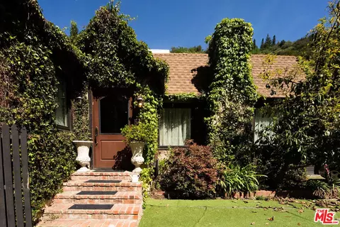 1318 N Beverly Glen Blvd, Los Angeles, CA 90077
