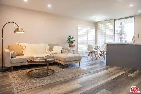 6151 Orange St #215, Los Angeles, CA 90048