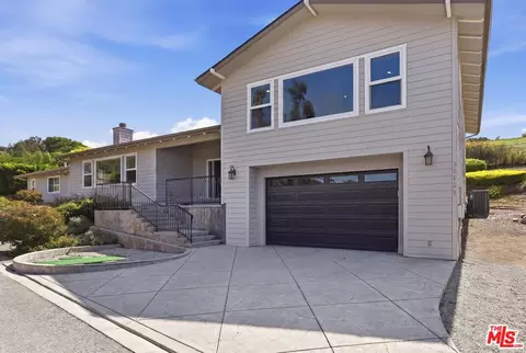 30429 Morning View Dr, Malibu, CA 90265