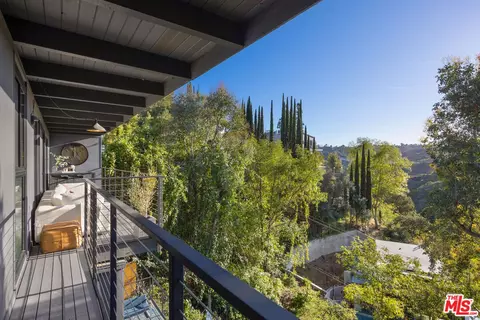 7900 Willow Glen Rd, Los Angeles, CA 90046