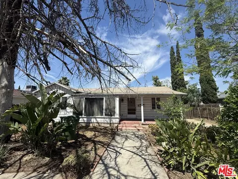11229 Saticoy St, Sun Valley, CA 91352