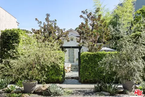 804 Westmount Dr, West Hollywood, CA 90069