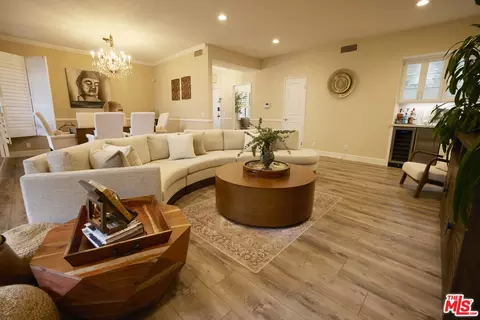 14844 Dickens St #108, Sherman Oaks, CA 91403