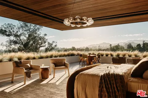 401 N Tigertail Rd, Los Angeles, CA 90049