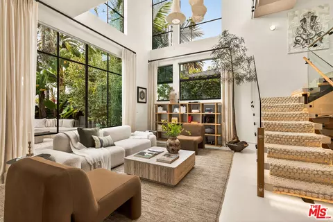 832 Milwood Ave, Venice, CA 90291