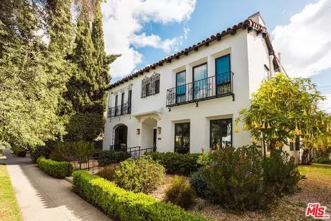 144 N Clark Dr, Beverly Hills, CA 90211