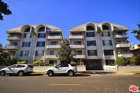 221 S Gale Dr #305, Beverly Hills, CA 90211