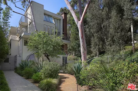 11601 Montana Ave #6, Los Angeles, CA 90049