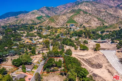 3172 Rubio Canyon Rd, Altadena, CA 91001