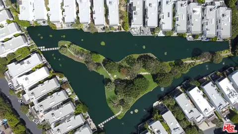 650 Harbor St #4, Venice, CA 90291