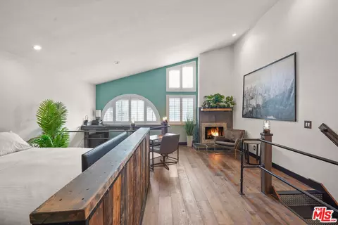 10926 Bluffside Dr #3, Studio City, CA 91604