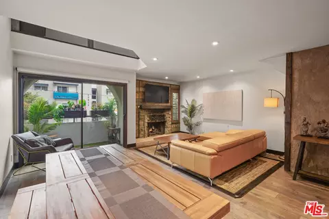 10926 Bluffside Dr #3, Studio City, CA 91604