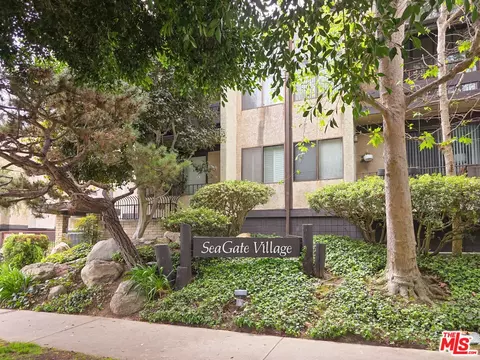 8675 Falmouth Ave #110, Playa Del Rey, CA 90293