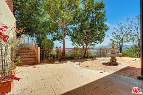 Exterior - 1248 E Tujunga Ave, Burbank, CA 91501 photo 8 of 11