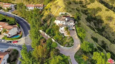 View/Area - 1248 E Tujunga Ave, Burbank, CA 91501 photo 3 of 9