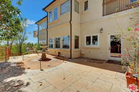 Exterior - 1248 E Tujunga Ave, Burbank, CA 91501 photo 9 of 11
