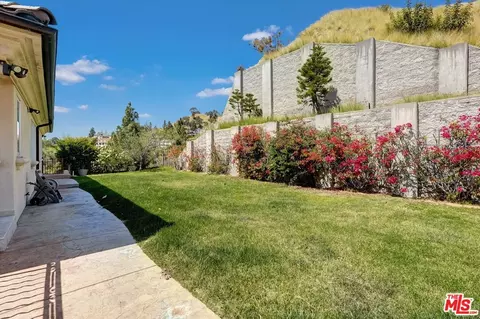 Exterior - 1248 E Tujunga Ave, Burbank, CA 91501 photo 6 of 11
