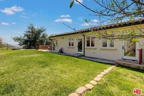 Exterior - 1248 E Tujunga Ave, Burbank, CA 91501 photo 5 of 11