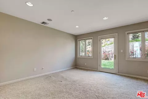 Bedroom - 1248 E Tujunga Ave, Burbank, CA 91501 photo 3 of 7