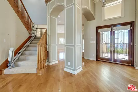 Entry Way - 1248 E Tujunga Ave, Burbank, CA 91501 photo 1 of 4
