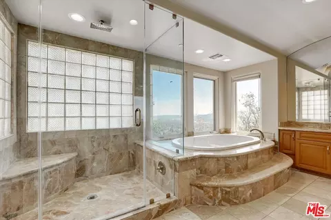 Bath - 1248 E Tujunga Ave, Burbank, CA 91501 photo 1 of 6