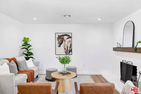 10902 Art St, Shadow Hills, CA 91040 photo 7