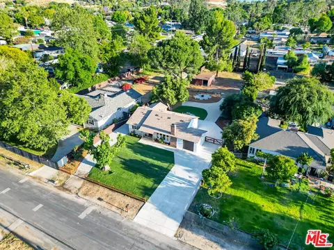 10902 Art St, Shadow Hills, CA 91040 photo 2
