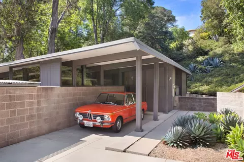 12450 Rochedale Ln, Los Angeles, CA 90049