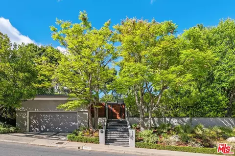 15831 Tobin Way, Sherman Oaks, CA 91403