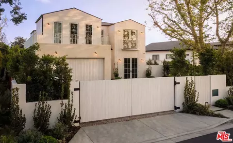 12128 Hesby St, Valley Village, CA 91607