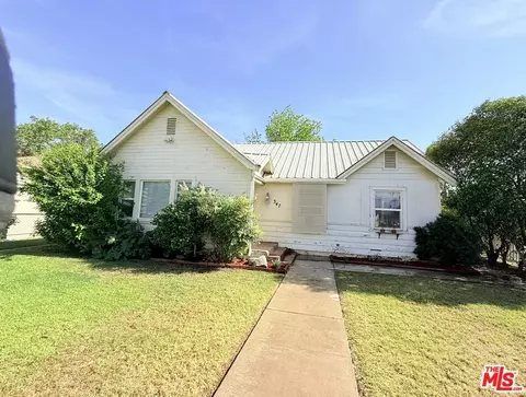 347 Francis St, Bakersfield, CA 93308