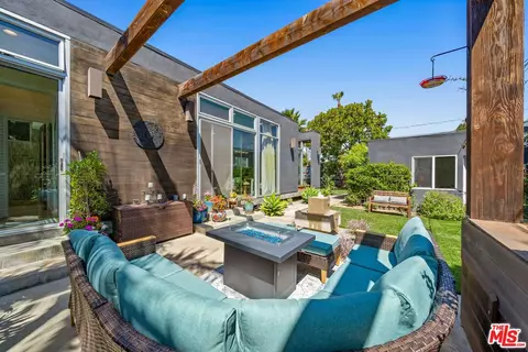2817 Virginia Ave, Santa Monica, CA 90404