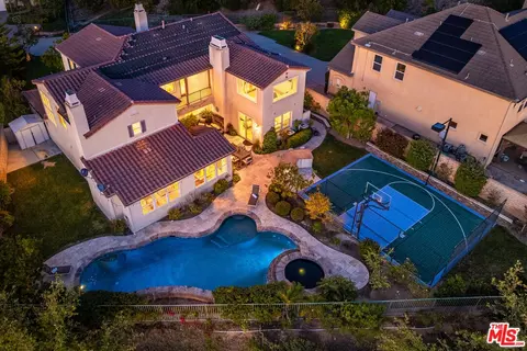 View/Area - 3447 Sentinel Ct, Simi Valley, CA 93065 photo 1 of 2