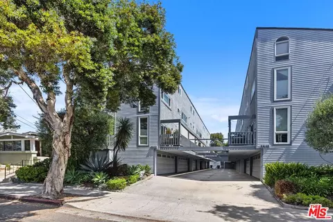 2613 6th St #3, Santa Monica, CA 90405