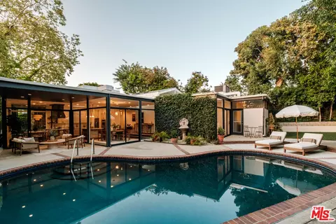 1151 Angelo Dr, Beverly Hills, CA 90210