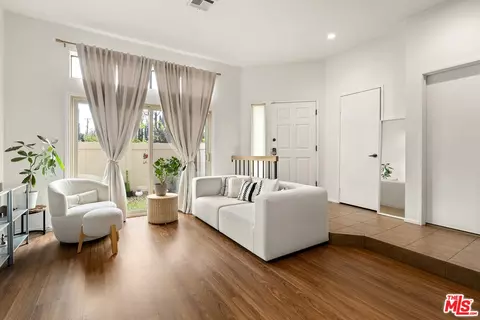 22525 Sherman Way #203, West Hills, CA 91307