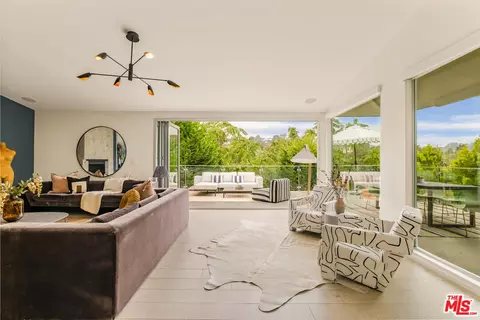 279 Mabery Rd, Santa Monica, CA 90402