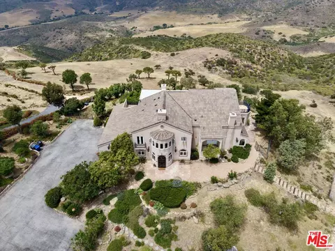 10827 Pacific View Dr, Malibu, CA 90265