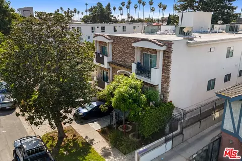 14764 Sylvan St, Van Nuys, CA 91411 photo 5