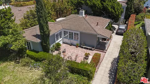 850 S Genesee Ave, Los Angeles, CA 90036