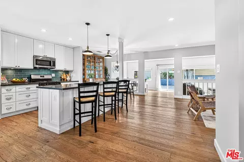 644 Hampton Rd, Burbank, CA 91504