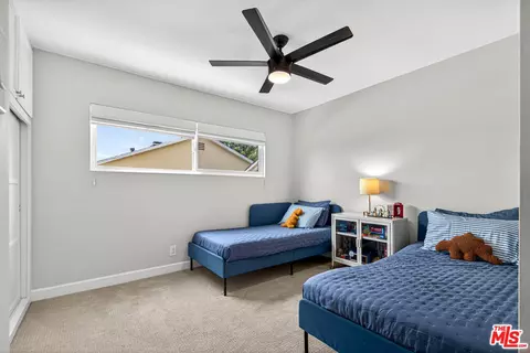 Bedroom - 644 Hampton Rd, Burbank, CA 91504 photo 2 of 4