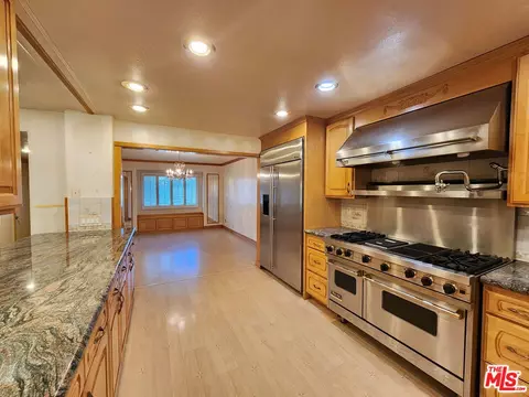 Kitchen - 19002 S Grandee Ave, Carson, CA 90746 photo 2 of 3