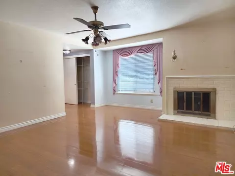 Living - 19002 S Grandee Ave, Carson, CA 90746 photo 7 of 8